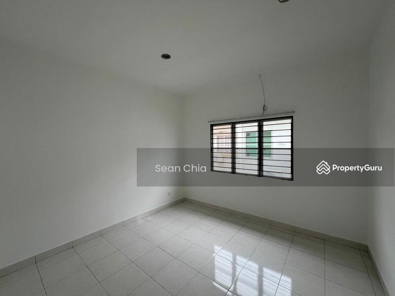 For Sale - Newly Refurbished 2sty Semi D 32x75 Freehold Aman Perdana Klang